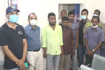 বরিশালে ভুয়া হাসপাতাল-ক্লিনিক 
ডায়াগনস্টিক ও ল্যাবের ছড়াছড়ি 