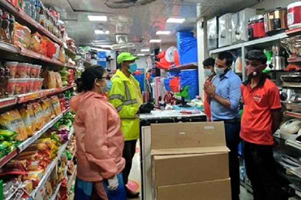 দোকানপাট খোলা রাখার সময় বাড়ল