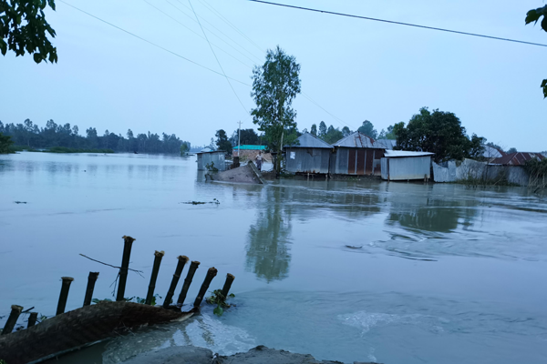 সোনাতলায় উপজেলা সদরের সাথে সড়ক যোগাযোগ বিচ্ছিন্ন