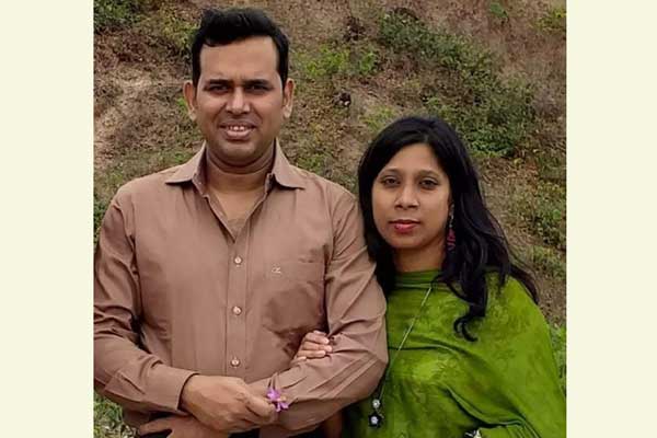 শ্বাসকষ্টজনিত কারণে গীতিকার অনুরূপ আইচের স্ত্রীর মৃত্যু