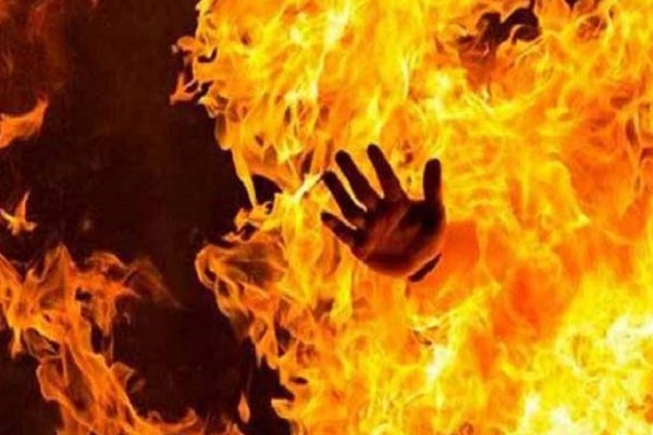 রাজশাহীতে শরীরে আগুন দিয়ে এক ব্যক্তির আত্মহত্যা