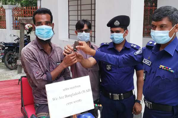 ‘আর ভিক্ষা করন লাগবো না, সবজি বিক্রি করে বাঁচতে পারুম’