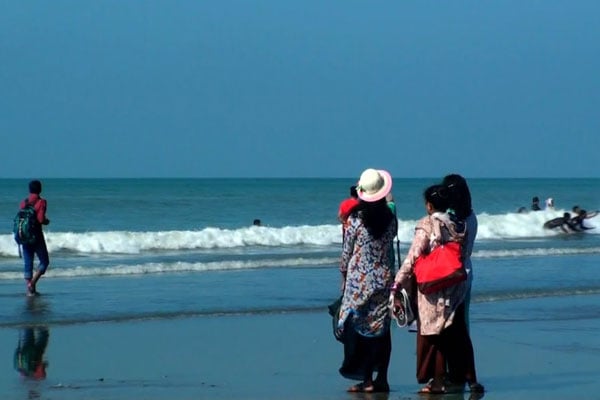 খুলে দেওয়া হচ্ছে কক্সবাজার সমুদ্র সৈকত, তবে...