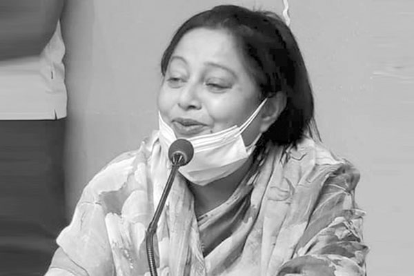 ঘরে ঘরে ছুটছেন নারী মেয়র উমা