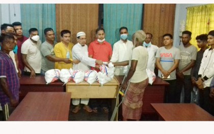 বিশ্বনাথে দুস্থদের মাঝে ঈদ উপহার বিতরণ