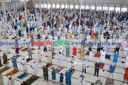 বায়তুল মোকাররমে ঈদের প্রধান জামাত অনুষ্ঠিত