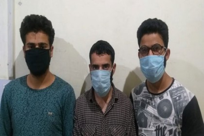 কাশ্মীরে জঙ্গিদের ৩ সহযোগী গ্রেফতার