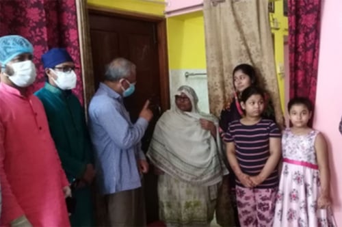 বিএনপির প্রয়াত ও কারাবন্দি নেতাদের বাসায় ঈদ উপহার পৌঁছে দিলেন রিজভী