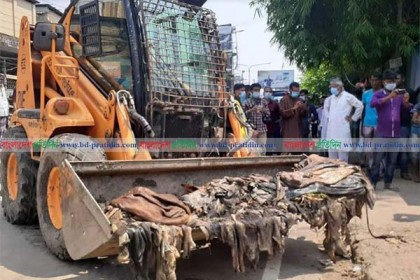 সিলেটে পরিত্যক্ত স্থানে কয়েক হাজার কোরবানির চামড়া, অভিযানে মেয়র