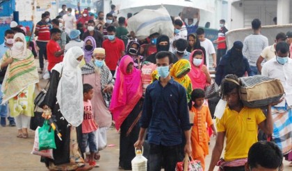 ঈদ শেষে রাজধানীতে ফিরছে মানুষ