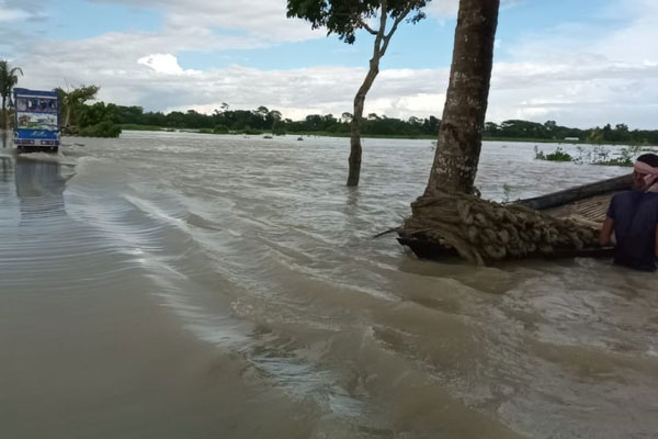 শরীয়তপুরে পদ্মার পানি বিপৎসীমার ২৬ সেন্টিমিটার ওপরে
