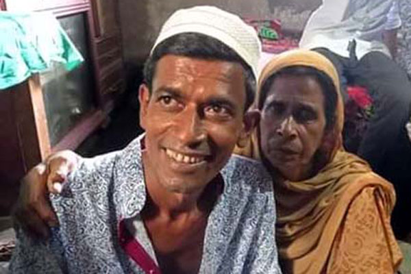 প্রতিবন্ধী হেলাল ১৪ বছর পর ফিরে পেলেন মাকে