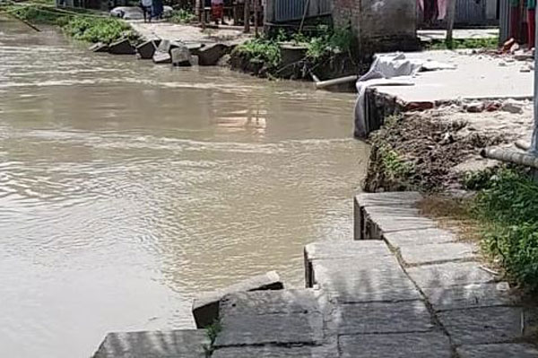 শরীয়তপুরে পদ্মার পানি বিপৎসীমার ৪১ সেন্টিমিটার ওপরে