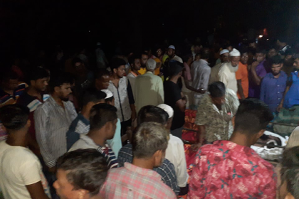 নেত্রকোনায় ট্রলারডুবি; একই পরিবারের ৭ জনের মৃত্যু