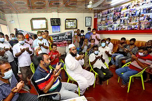 বঙ্গমাতার জন্মদিন উপলক্ষে বগুড়ায় দোয়া মাহফিল