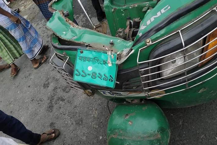 ময়মনসিংহের মুক্তাগাছায় বাসচাপায় সাতজন নিহত

