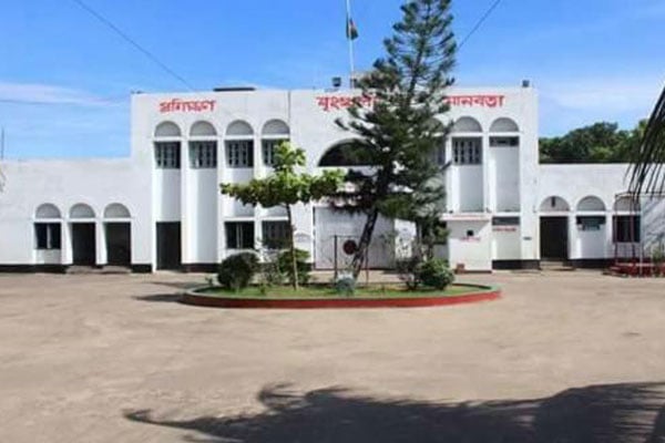 সিনহা হত্যা মামলার চার আসামিকে জেলগেটে জিজ্ঞাসাবাদ 

