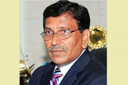 প্রায় দেড় মাস পর কানাডা থেকে দেশে ফিরেছেন হানিফ