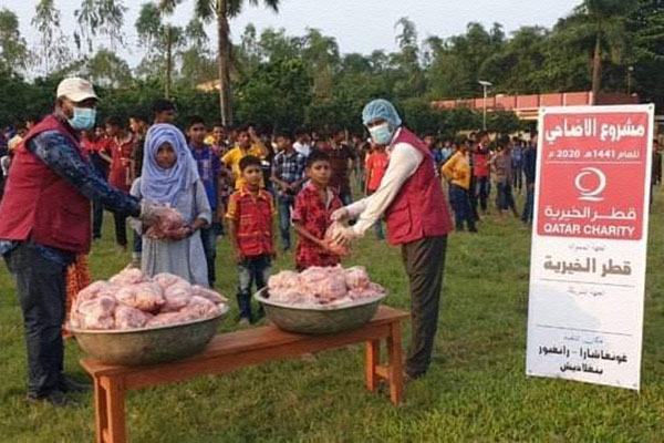 ২০ হাজার পরিবারের মাঝে কোরবানির গোশত বিতরণ কাতার চ্যারিটির