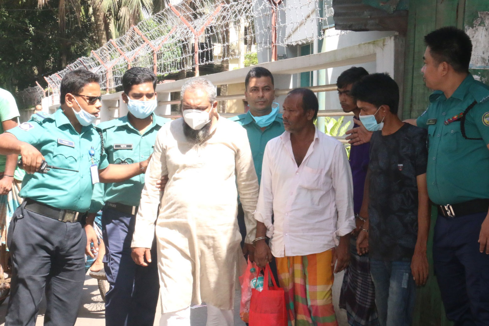 প্রেমিককে বিয়ে করতে গিয়ে গণধর্ষণের শিকার কলেজছাত্রী  

