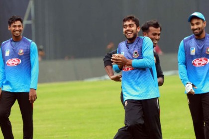 ক্যাম্প শুরু হলে ক্রিকেটারদের আইসোলেশনে রেখে করোনা টেস্ট

