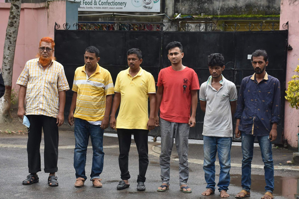 আসামিকে ছাড়াতে ঘুষ দিতে গিয়ে যুবলীগ নেতাসহ ৬ জন আটক

