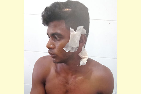 যুবককে হত্যার চেষ্টা, নদীতে ঝাঁপ দিয়ে প্রাণে রক্ষা