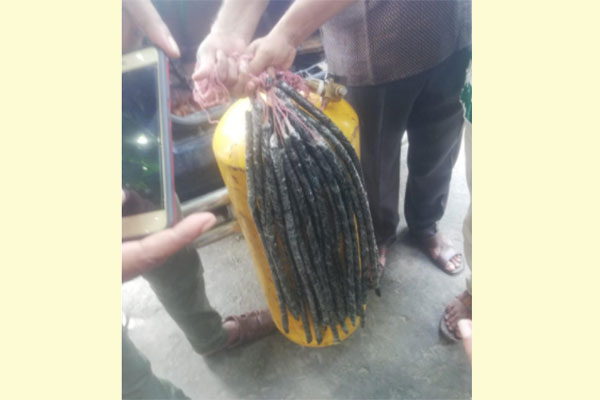সোনারগাঁয়ে প্রাইভেটাকার থেকে ১৮ হাজার পিস ইয়াবা উদ্ধার