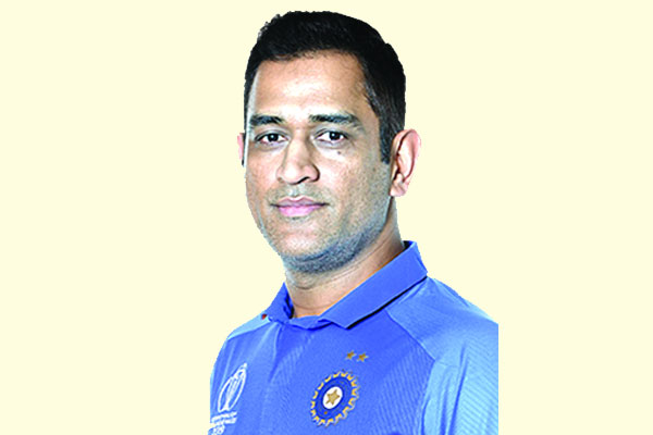আন্তর্জাতিক ক্রিকেটকে বিদায় ধোনির