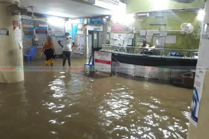 পানিতে থৈ থৈ মা ও শিশু হাসপাতাল! দুর্ভোগ চরমে