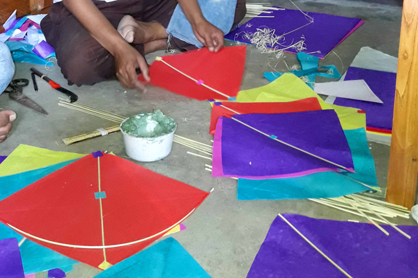 বিদ্যুতের তারে ঘুড়ি আটকে একের পর এক দুর্ঘটনা