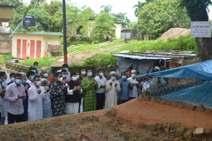 কামরানের কবর জিয়ারত পররাষ্ট্রমন্ত্রীর