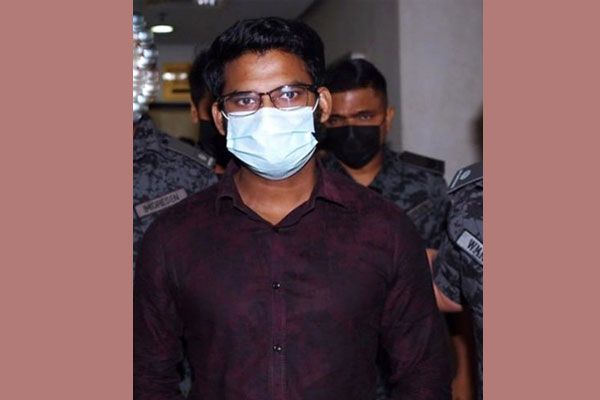 মালয়েশিয়া থেকে দেশে ফিরলেন রায়হান কবির