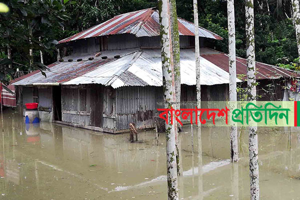 পানির নিচে শতাধিক গ্রাম, ভেসে গেছে ১৫শ মৎস্য খামার