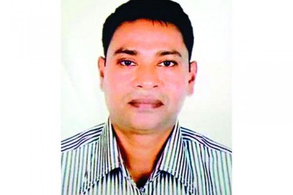 আদালতে এসে ঘুরে গেলেন পলাতক স্বাস্থ্য অধিদপ্তরের হিসাবরক্ষণ কর্মকর্তা!
