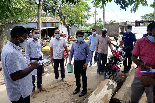 হালুয়াঘাটে দুই করাতকলের মালিককে ভ্রাম্যমাণ আদালতের জরিমানা