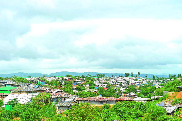 ঝুলেই আছে রোহিঙ্গা সংকট