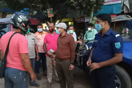 হাকিমপুরে মাস্ক না পরায় ১০৯ জনকে জরিমানা