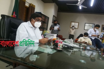 দল নিবন্ধন আইনের বিরোধিতা করে ভিন্নমত মাহবুব তালুকদারের

