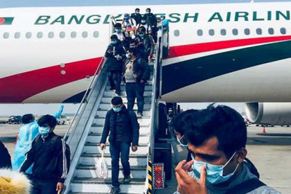 করোনা; জীবিকাতে শুধু নয়, আঘাতটি জীবনেও