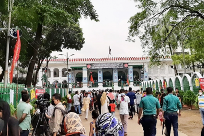নীরবেই পালিত হচ্ছে পবিত্র আশুরা