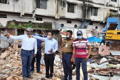 চট্টগ্রামে রেল লাইনের ২ পাশে অবৈধ ৪০০ ঘর উচ্ছেদ 