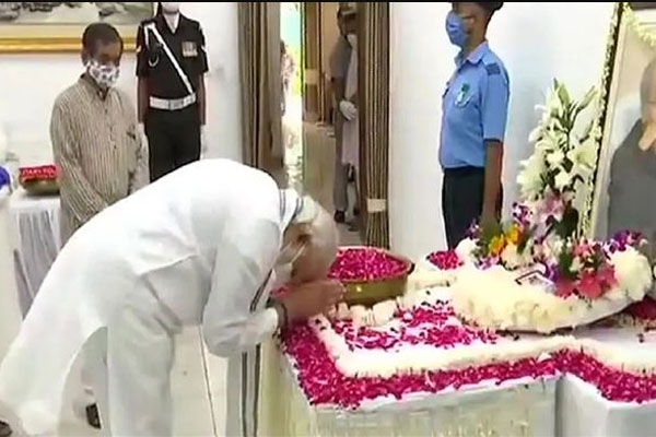 আজ প্রণবের শেষকৃত্য, শ্রদ্ধা জানালেন মোদি