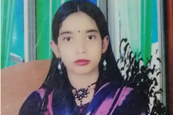 মনোহরগঞ্জে গৃহবধূর রহস্যজনক মৃত্যুর ঘটনায় মামলা

