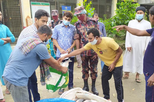 রাজশাহী সীমান্ত দিয়ে পাচারের সময় ১২৬ কেজি ইলিশ জব্দ