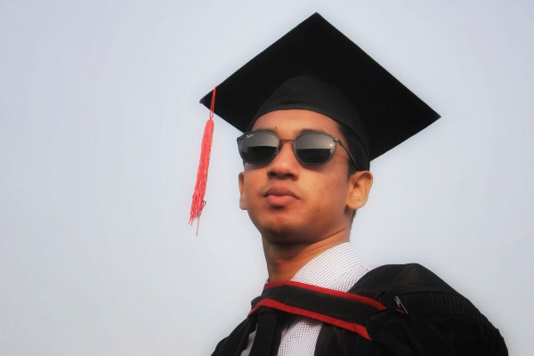 'আমার পরিচিত মানুষগুলোকে আমার মৃত্যুর খবরটা জানিয়ে দিয়ো'