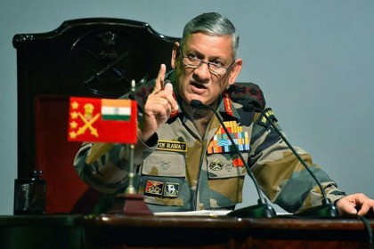 পাকিস্তান যেন লাদাখ পরিস্থিতির সুযোগ না নেয়, হুঁশিয়ারি বিপিনের