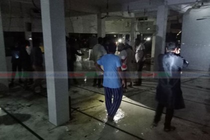বিস্ফোরণে দগ্ধ ৩৭ মুসল্লিকে বার্ন ইউনিটে ভর্তি, অনেকের অবস্থা আশঙ্কাজনক