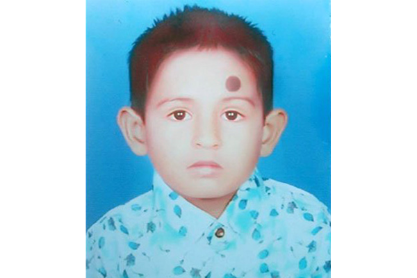 শিশু জুবায়েরের মায়ের কান্না থামানো যাচ্ছে না