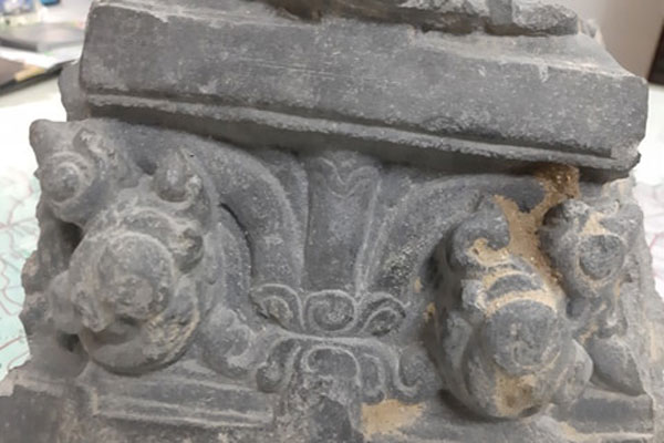 নদীর খনন করার সময় কষ্টিপাথরের মূর্তি উদ্ধার
